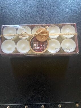 Chesapeake Bay Juniper Frost White Tealight Candle Set